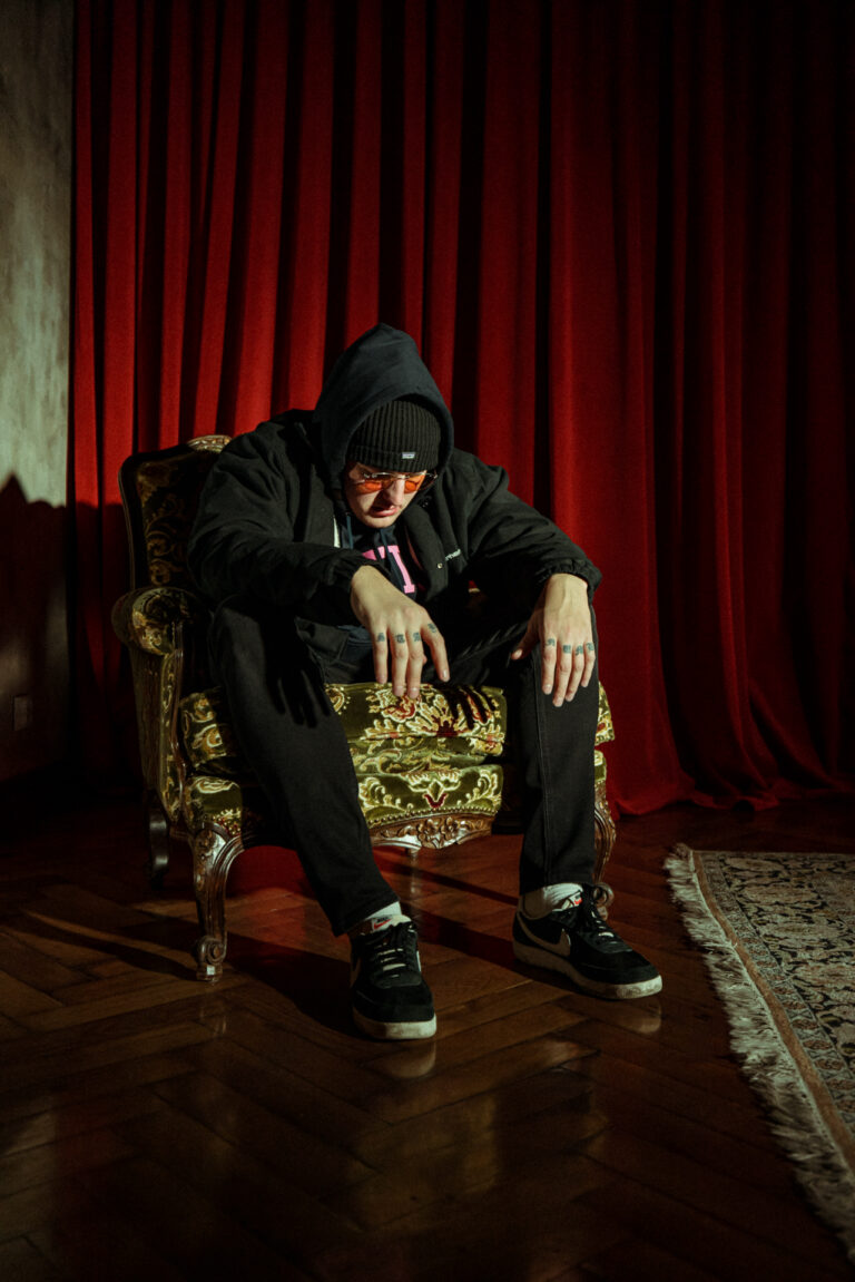 Guzior wydał album Stacja Widmo – w składzie singiel R’N’B