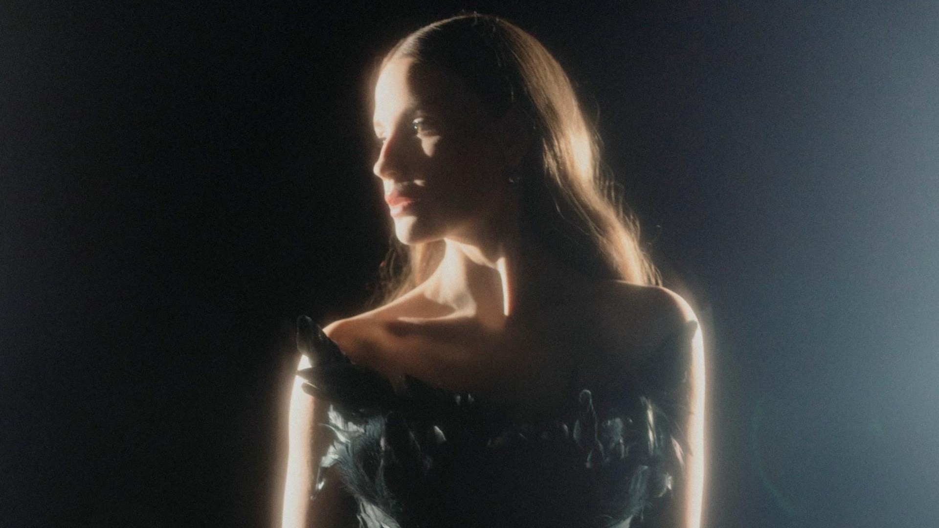 Julia Rocka – zdjęcie promujące album SAVOIR-VIVRE